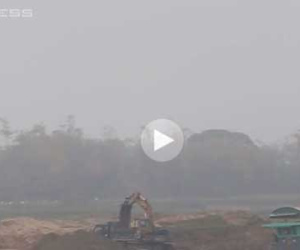 Video: Đoạn sông nóng vì nạo vét cát ở Bắc Ninh