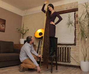 Cô gái có mái tóc dài hơn 2 mét, không cắt suốt 20 năm