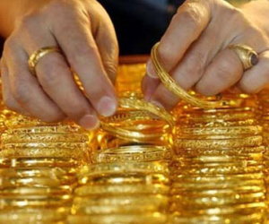 Giá vàng trong nước tiếp tục giằng co
