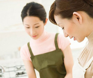 Nghe thầy bói phán con dâu gây họa cả nhà, mẹ chồng cay nghiệt đuổi thẳng về nhà ngoại