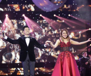 Quang Dũng kết hợp ăn ý với các mỹ nhân trong live show kỷ niệm 20 năm