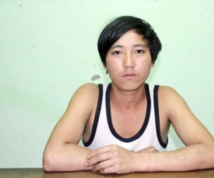 Bé gái bị kẻ đi lấy củi cùng giở trò đồi bại