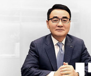 "Sếp" tập đoàn Lotte bị thẩm vấn sau vụ phế truất Tổng thống