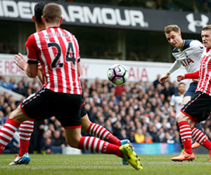 Tottenham thắng nhẹ, nối dài mạch bất bại trên sân nhà