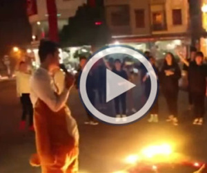 Video: Chàng trai Hải Phòng vụng về cầu hôn gây bất ngờ