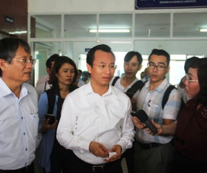 Bí thư Đà Nẵng: Vào bệnh viện thấy ngột ngạt, ức chế quá