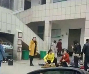Giẫm đạp vì sập nhà vệ sinh, 2 học sinh tiểu học thiệt mạng
