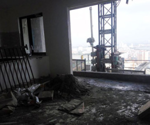 Hà Nội: Háo hức nhận nhà, nhiều cư dân tá hỏa khi chung cư vẫn là... bãi "chiến trường"