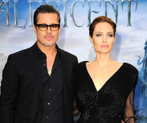 Angelina Jolie và Brad Pitt lần đầu nói chuyện sau ly hôn