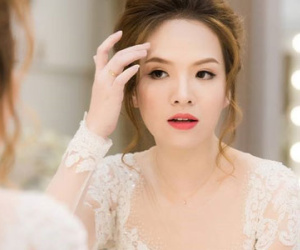Mặc thế này, ai tin "cô gái thời tiết" Đan Lê đã 2 con