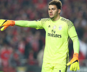 Man City sắp có thủ môn đắt giá thứ hai thế giới