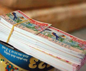 Tôi bắt con đi bán hết 10 chiếc vé số mới cho ăn cơm