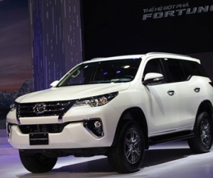 Toyota Fortuner 2017 chạy lướt rao bán cao hơn xe mới ở Sài Gòn