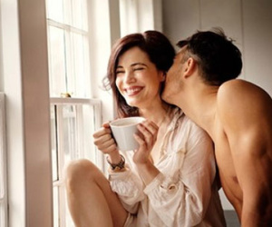 Có phải cô hàng xóm đa tình "rình" lúc chồng tôi say rượu?
