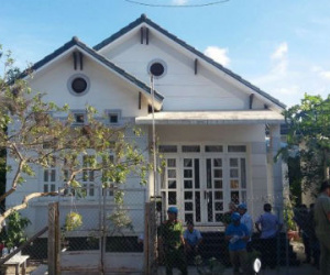 Hai mẹ con bị sát hại dã man bên hông nhà