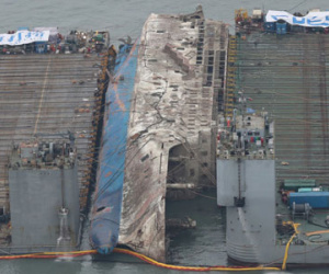 Toàn cảnh trục vớt phà Sewol chìm từ năm 2014 tại Hàn Quốc
