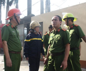 Bộ Công an trực tiếp chỉ đạo chữa cháy tại công ty may ở Cần Thơ