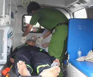 Cháy lớn ở Cần Thơ: Cứu hoả 7 tỉnh ứng cứu, nhiều người ngất xỉu