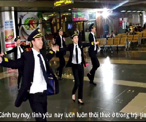 Clip dàn phi công, tiếp viên nhảy "Bống bống bang bang" đẹp đốn tim