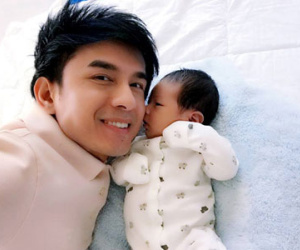 Đan Trường mừng con trai đầu lòng tròn 1 tháng tuổi