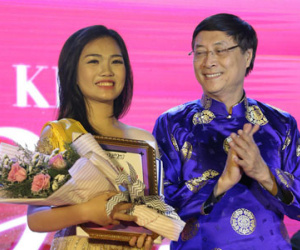 Nữ sinh tuổi 17 đăng quang "Ngôi sao Việt Đức 2017"