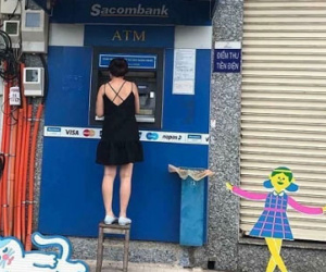 Những cây ATM bỗng dưng "cao kều" sau dẹp vỉa hè