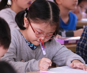 Lương 25 triệu vẫn chật vật với học phí của con