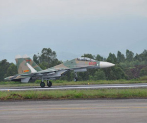 Su-27 chưa nâng cấp vẫn đủ khả năng chiến thắng J-10 trong không chiến?