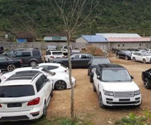 Sự thật về 50 siêu xe "phơi mình" tại bãi đất trống ở Cao Bằng