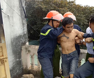 Lên cơn ngáo đá phóng hỏa đốt nhà, đòi nhẩy lầu tự tử