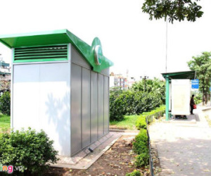 Nhà vệ sinh công cộng xây xong khóa cửa