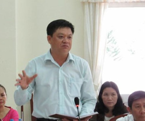 Phó chủ tịch phường nghỉ sinh, chủ tịch... lãnh đủ!