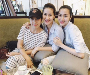 Tăng Thanh Hà thon thả khi lần đầu xuất hiện sau sinh
