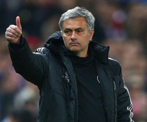 Về M.U, Mourinho kiếm tiền gấp đôi Guardiola