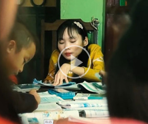 Video: Cô giáo xương thủy tinh không phấn, không bục giảng