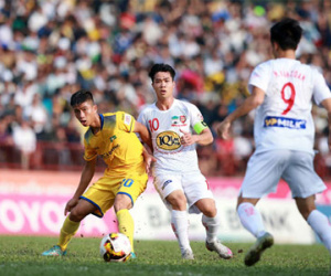 Các tuyển thủ Việt Nam "không kịp thở" vì phải đá ngay V-League
