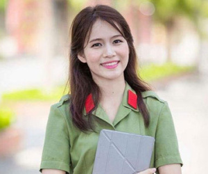 Cô gái Lào xinh đẹp tại Học viện An ninh Nhân dân