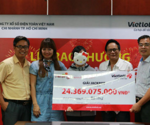 Mua vé số theo ngày sinh, nữ nhân viên văn phòng trúng 24,3 tỷ đồng