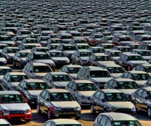 Sau một tháng, xe nhập tăng 5.000 chiếc, giá giảm hơn 90 triệu đồng