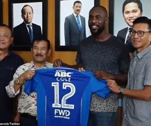Thêm một cựu cầu thủ Chelsea dạt về Indonesia chơi bóng