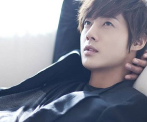Vừa xuất ngũ, Kim Hyun Joong lái xe khi say rượu