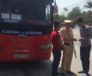 Xe 29 chỗ nhồi 82 người