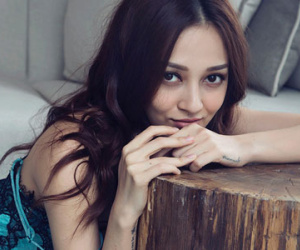 Bảo Anh diện mốt váy ngủ