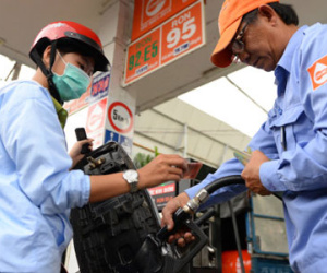 Xăng E5 sẽ rẻ hơn xăng thường 1.000 đồng/lít