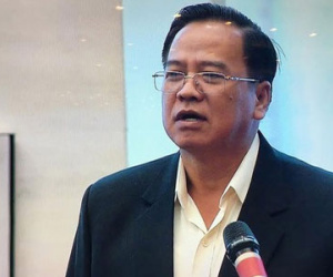 “Tại sao doanh nghiệp lại chỉ biếu xe hơi?”