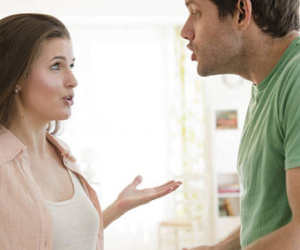 Có nên ở bên người sống áp đặt và lừa dối?