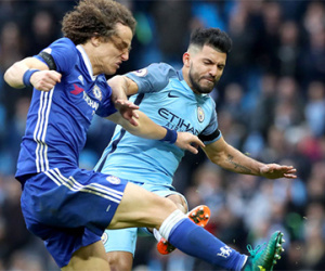 David Luiz nén đau đá suốt ba tháng qua sau cú đạp của Aguero