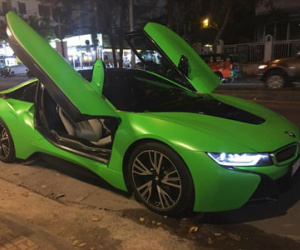 Hàng hot BMW i8 màu lạ của tay chơi Sài thành