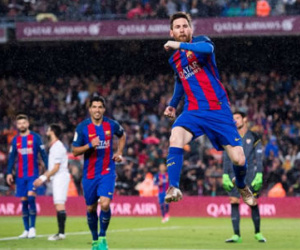 Suarez vô lê kiểu xe đạp chổng ngược, Barca đại thắng Sevilla