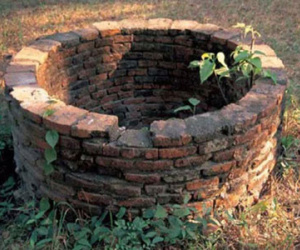 Bé gái sơ sinh mới 18 ngày tuổi ở Bình Thuận bị ném xuống giếng sâu